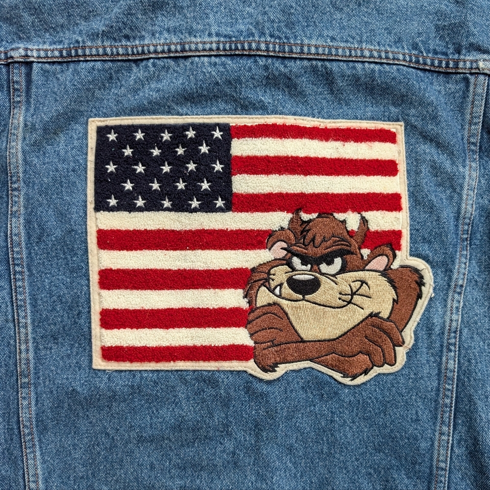 Taz Looney Tunes Denim Jacket (M) - Picture 3 of 9